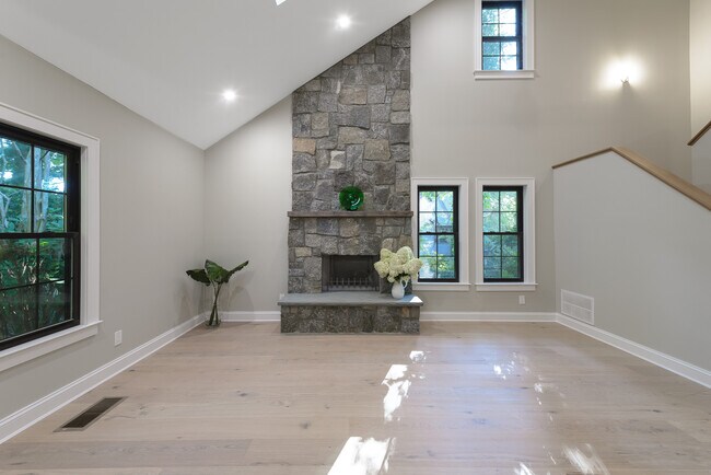 Building Photo - 29 Derby Ct