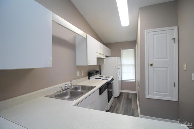 Building Photo - 309 Loveland Cir