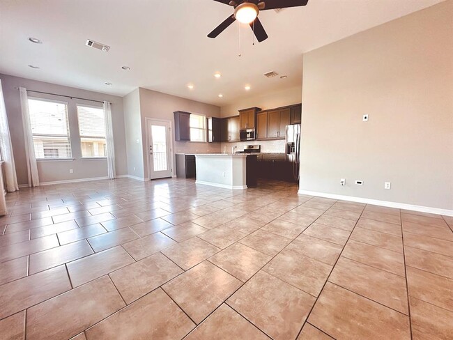 Building Photo - 18102 Pomelo Ln