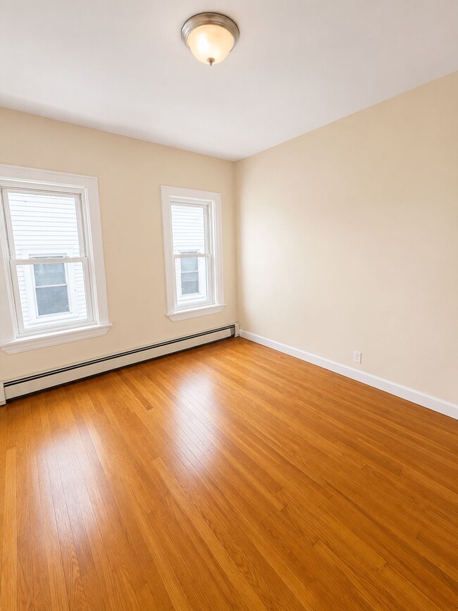 Building Photo - 118 Vernal St