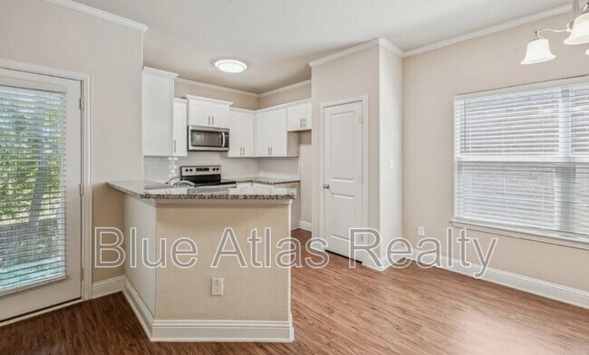 Foto del edificio - 268 Castleridge Dr