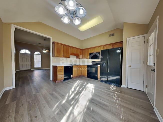 Building Photo - 1326 Siskin Dr