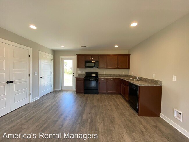 Foto del edificio - 3 br, 2 bath House - 37 Sunlight Circle