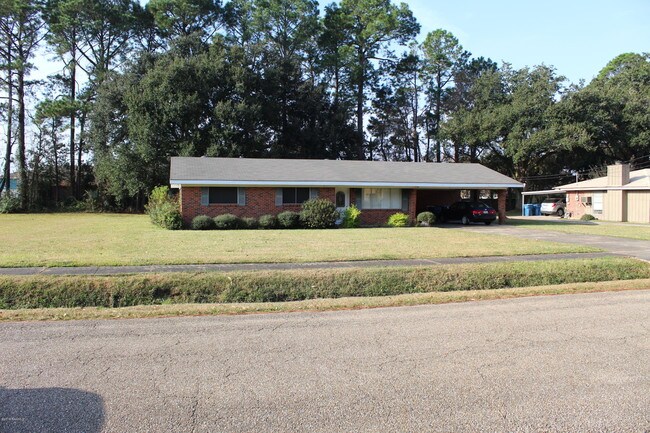 Building Photo - 126 John Wayne Dr