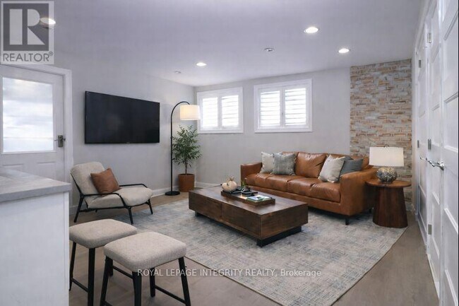 Building Photo - 9B Gwynne Ave