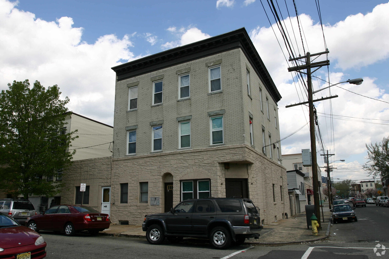 Building Photo - 44-46 Delancey St