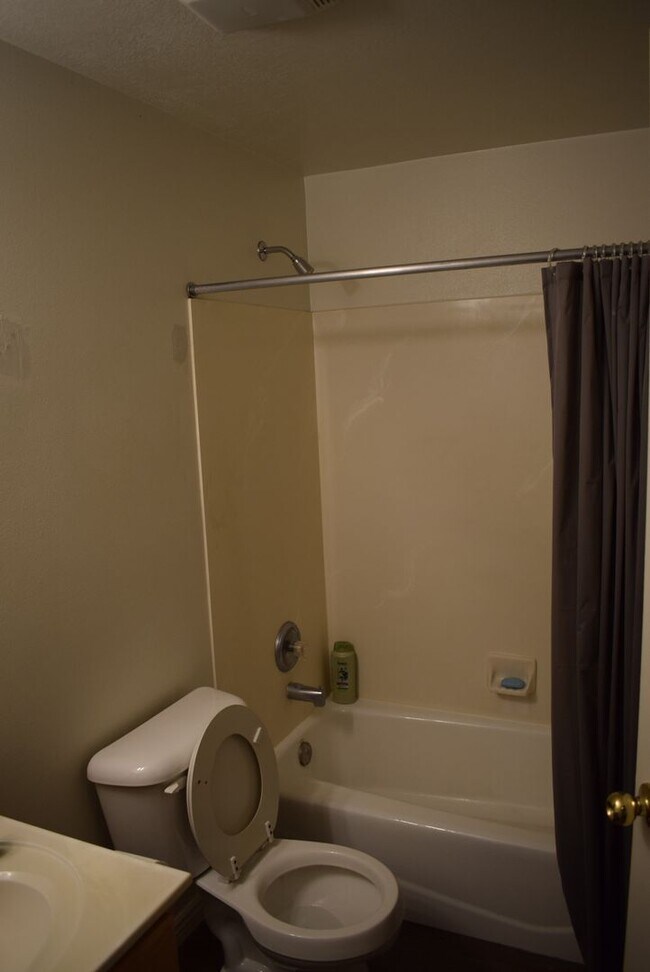 Building Photo - 262