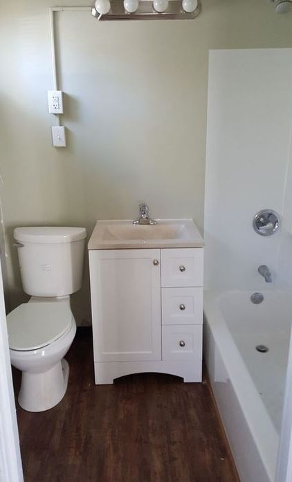 Foto del edificio - 415 Montana Ave