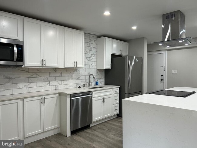 Building Photo - 2244 Castle Rock Square