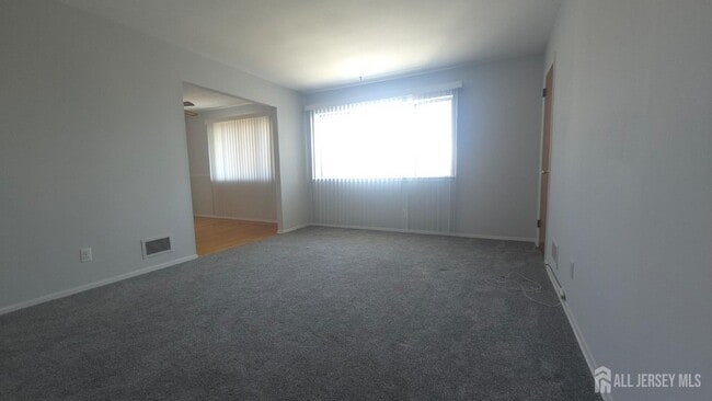 Foto del edificio - 89 Van Buren Ave