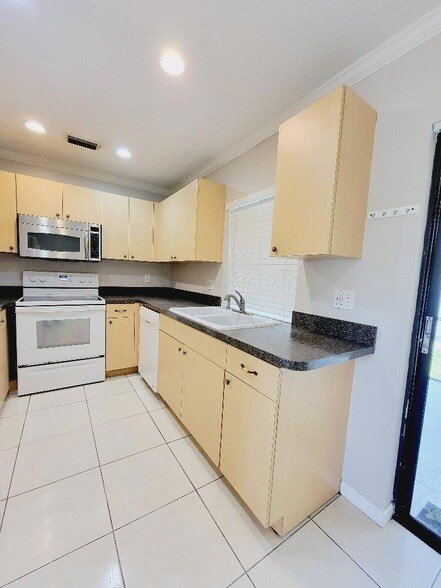 Foto del edificio - 12785 Peconic Ct