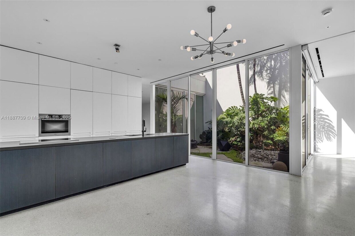 Foto principal - 1665 Alton Rd