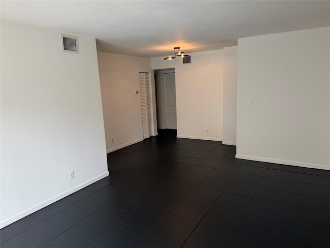 Building Photo - 2964 NW 55th Ave