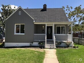 Building Photo - 4621 Greenhill Ave