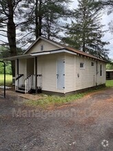Building Photo - 307 Cabin Ln