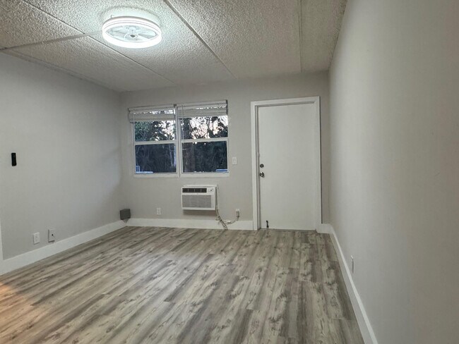 Foto del edificio - 3211 SW 44th St