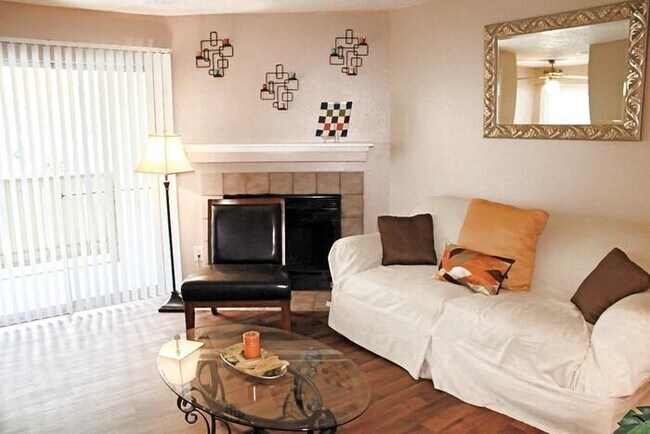 Foto del edificio - 701 W Longspur Blvd