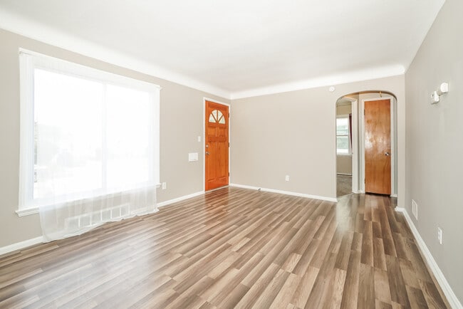 Building Photo - 4656 W 146th St