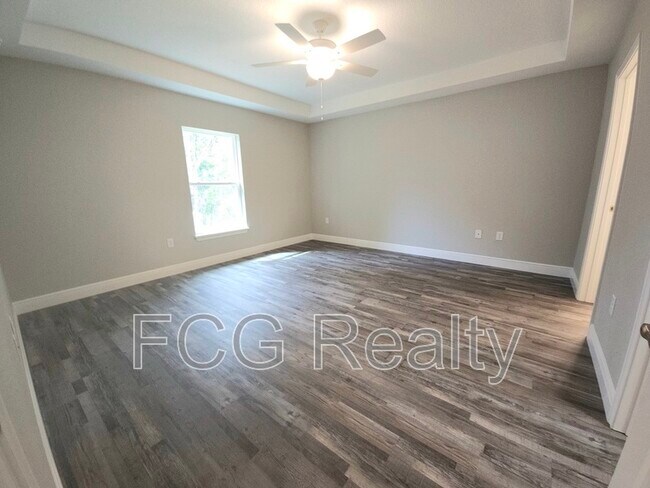 Building Photo - 36 Hemlock Radial Cir