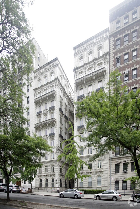 Foto del edificio - 452 Riverside Dr