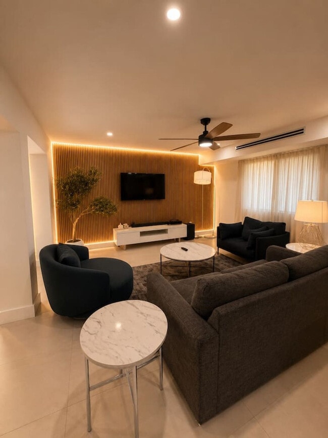 Foto del edificio - 4053 SW 8th St