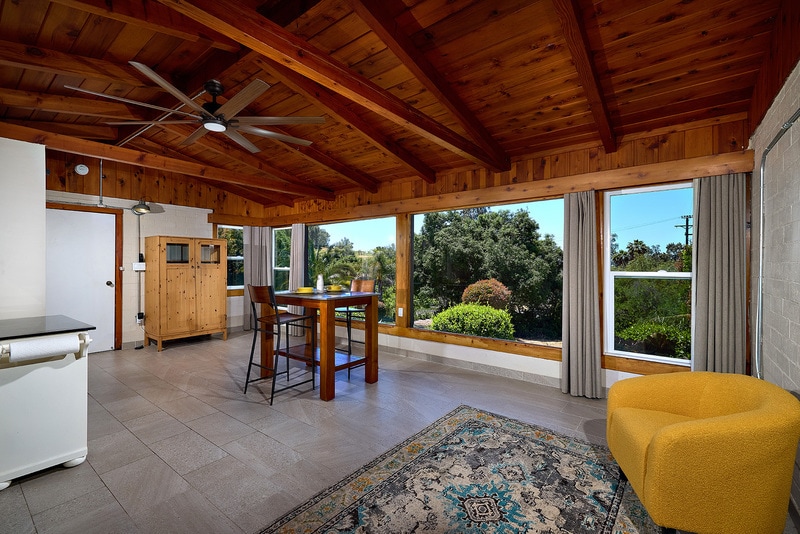 Foto principal - 2136 Foothill Dr