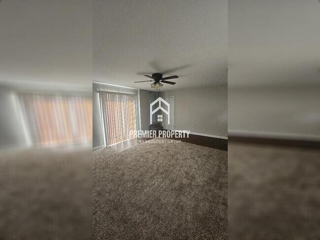 Foto del edificio - 2180 Canterbury Dr