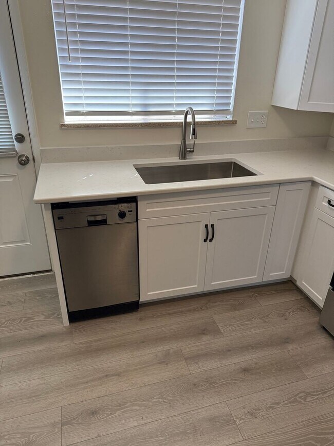 Foto del edificio - 6014 S Prince St