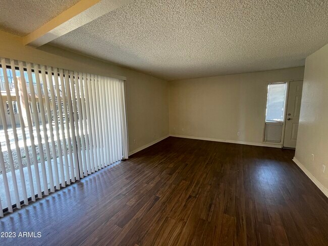Building Photo - 3810 N Maryvale Pkwy