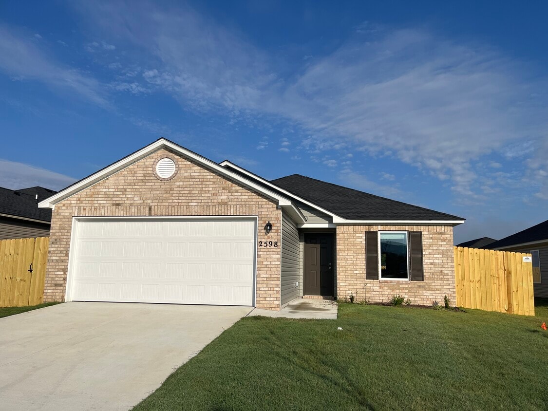 Foto principal - 2598 E Meramec St