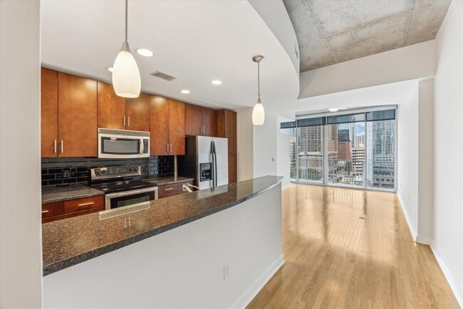 Building Photo - 360 Nueces St