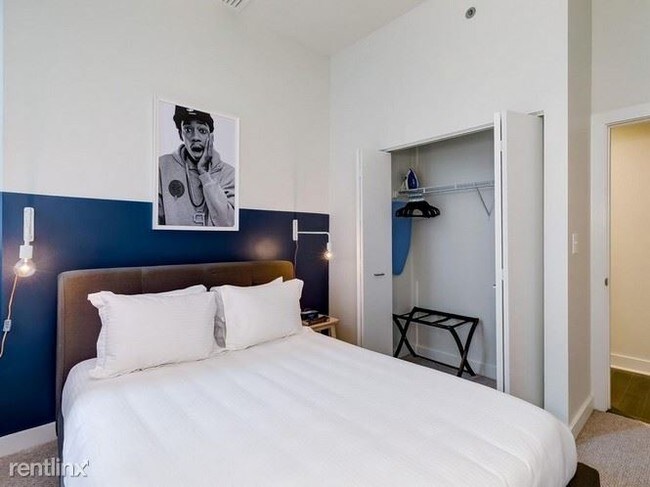Foto del edificio - 1 br, 1 bath Condo - 499 E High St Unit 205