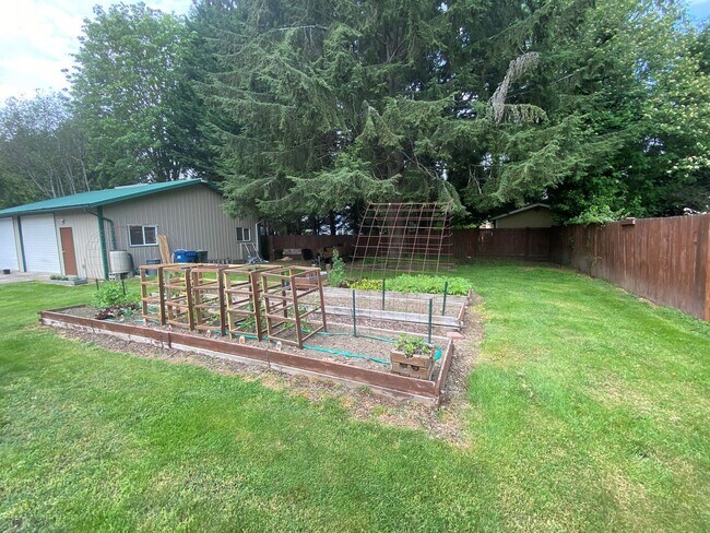 Foto del edificio - 4 Bed 2 Bath Home in Monroe