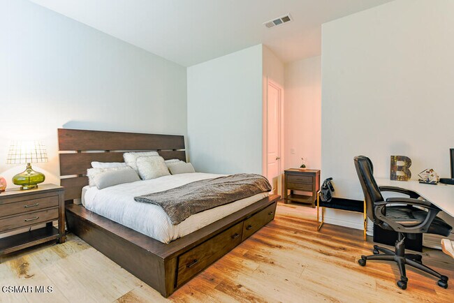 Foto del edificio - 6981 Shadow Wood Dr