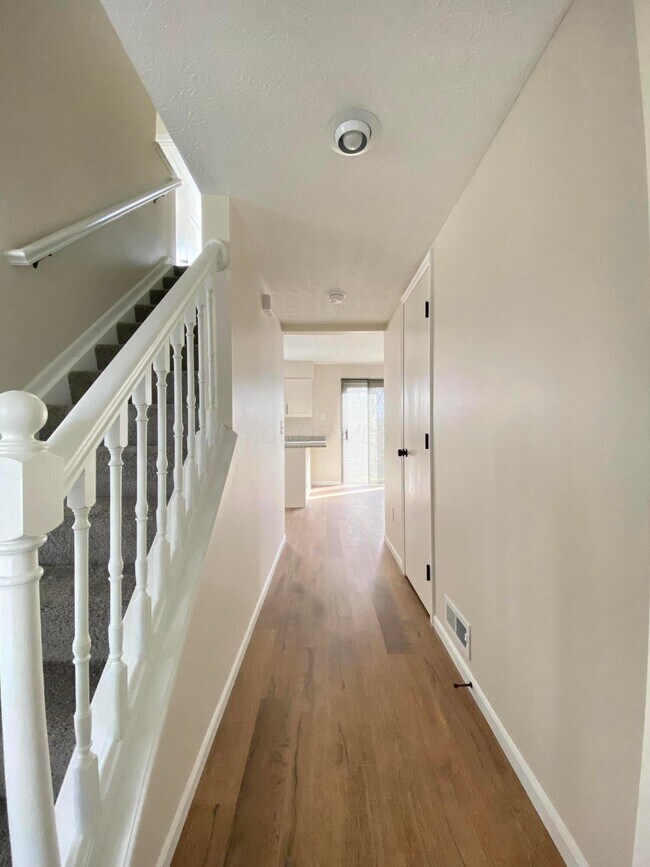 Foto del edificio - 6089 Pirthshire St