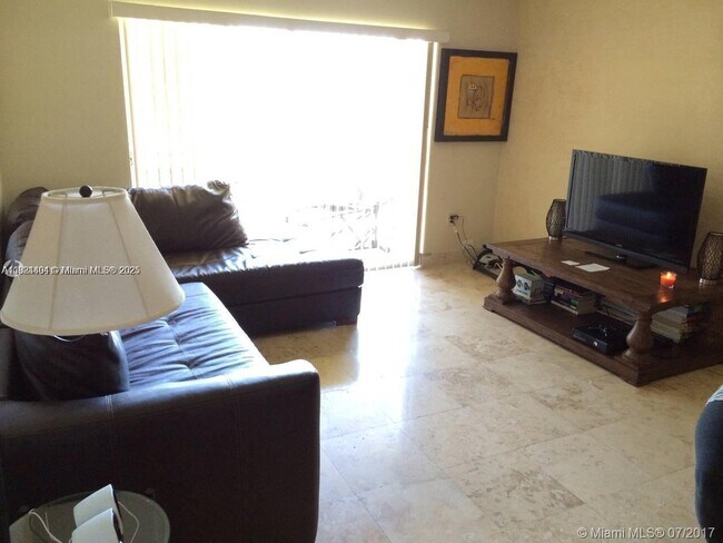 Foto del edificio - 20200 NE 27th Ct