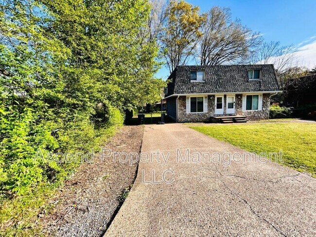 Building Photo - 1239 Helena Dr