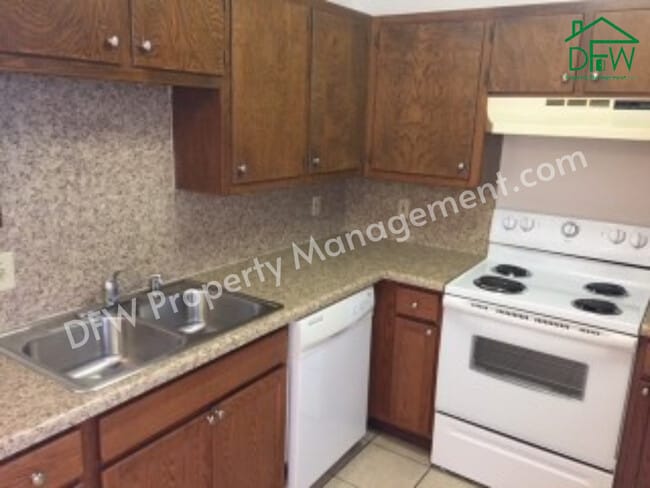 Building Photo - Walnut Apartments