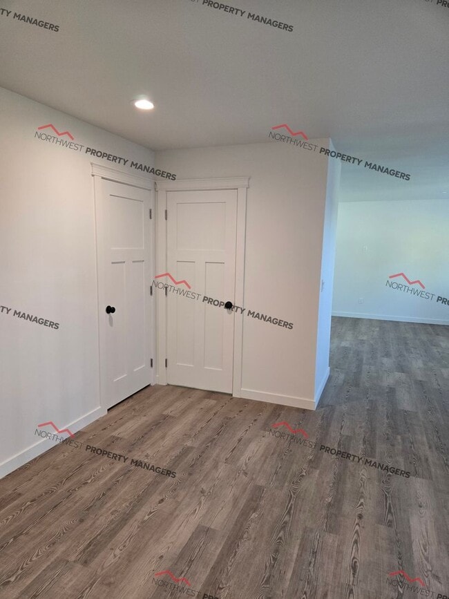 Building Photo - STATUS: AVAILABLE | R46| $2395