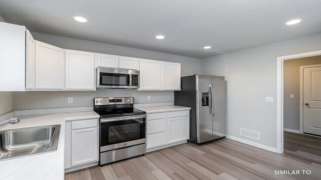 Building Photo - 2425 Whispering Ridge Dr