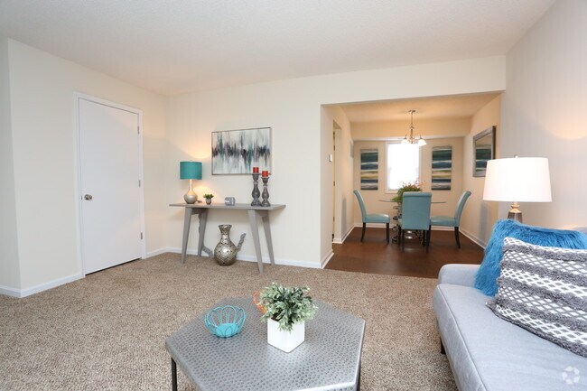 1BR, 1BA - 976 SF - Downstairs - Living Room - Devonshire Gardens I & II