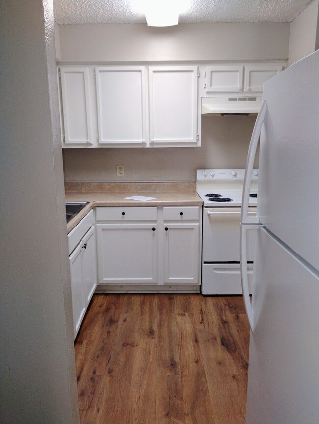 Photo - 1744 Cedar Lake Dr Apartment