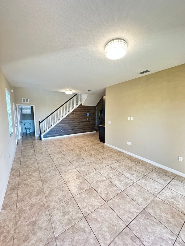 Foto del edificio - 2412 Seven Oaks Dr