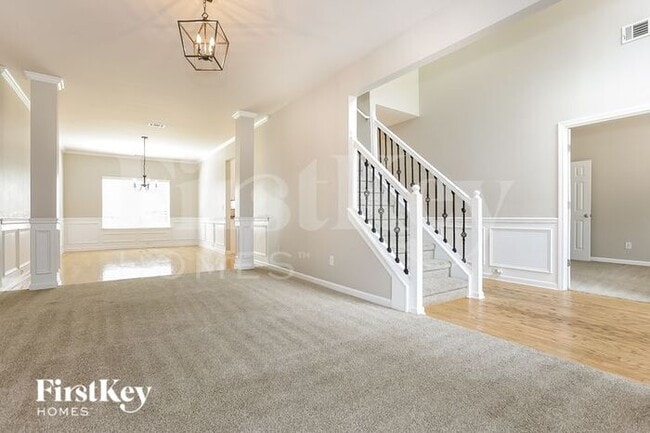 Building Photo - 413 Farmwood Way