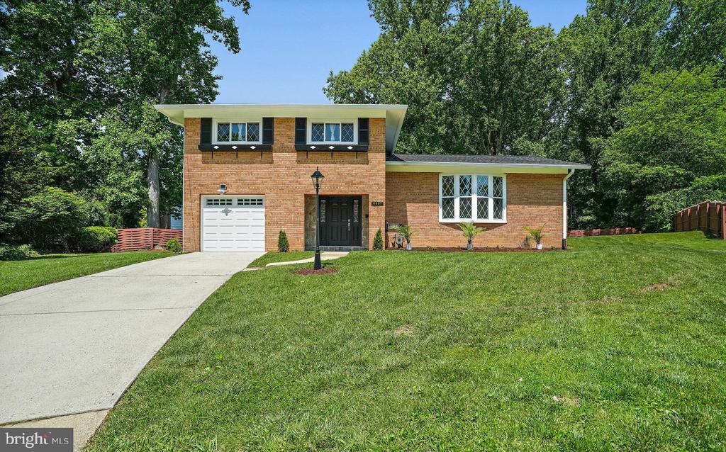 Primary Photo - 6607 Lone Oak Dr