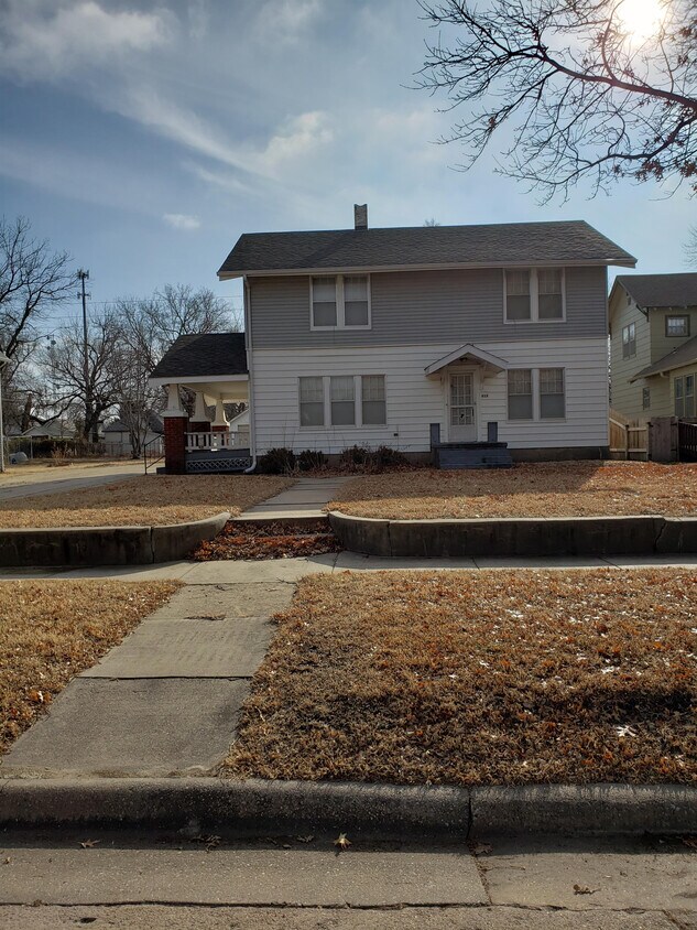 Foto principal - 415 W 6th St