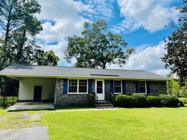Foto del edificio - Updated and adorable rancher home in Old C...