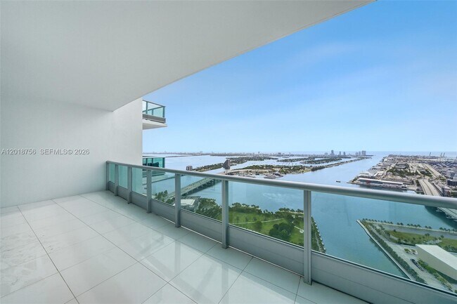 Foto del edificio - 900 Biscayne Blvd