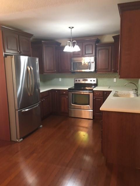 Building Photo - 888 S Waterview Dr