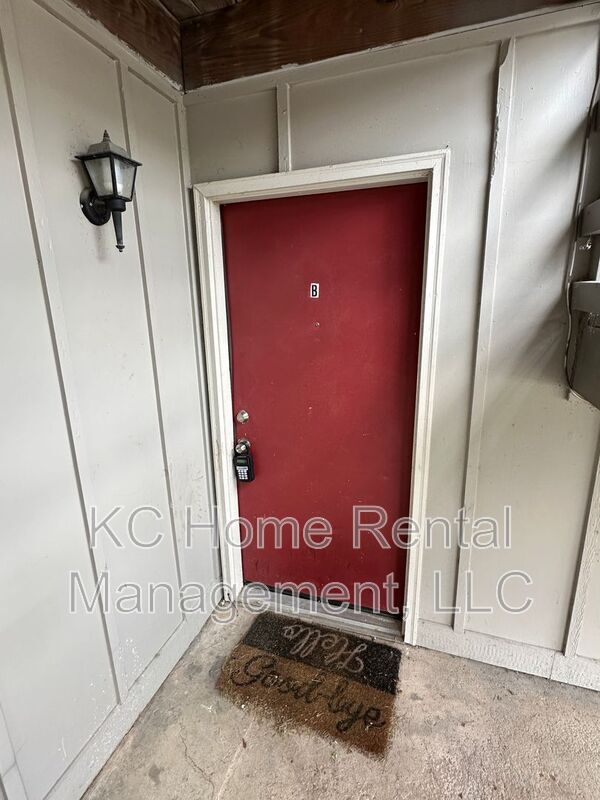 Building Photo - 821 Saddlewood St
